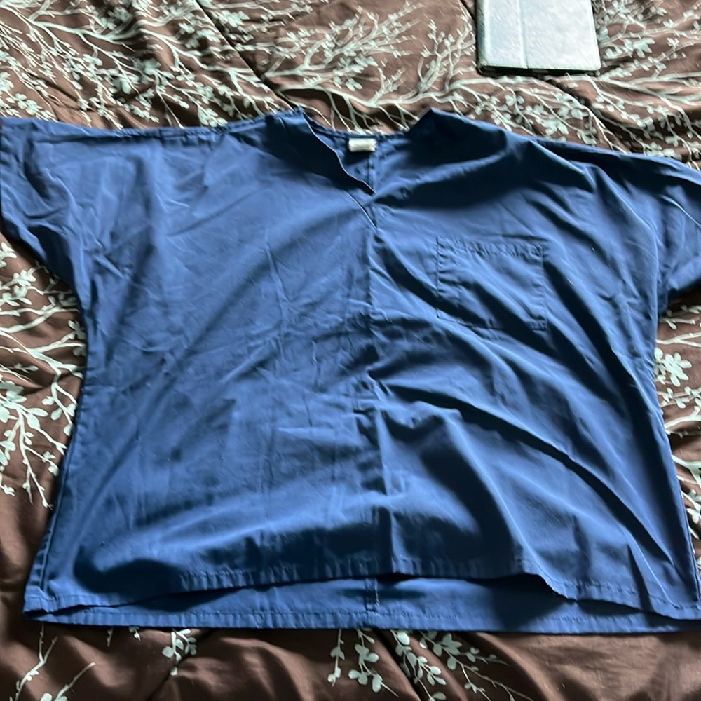 Scrub top
